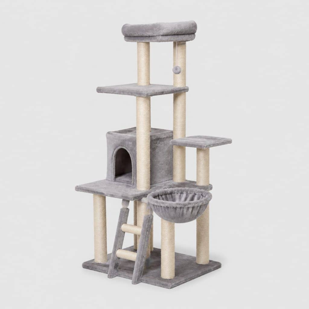 Arbre à chat standard avec plateformes et poteaux en sisal